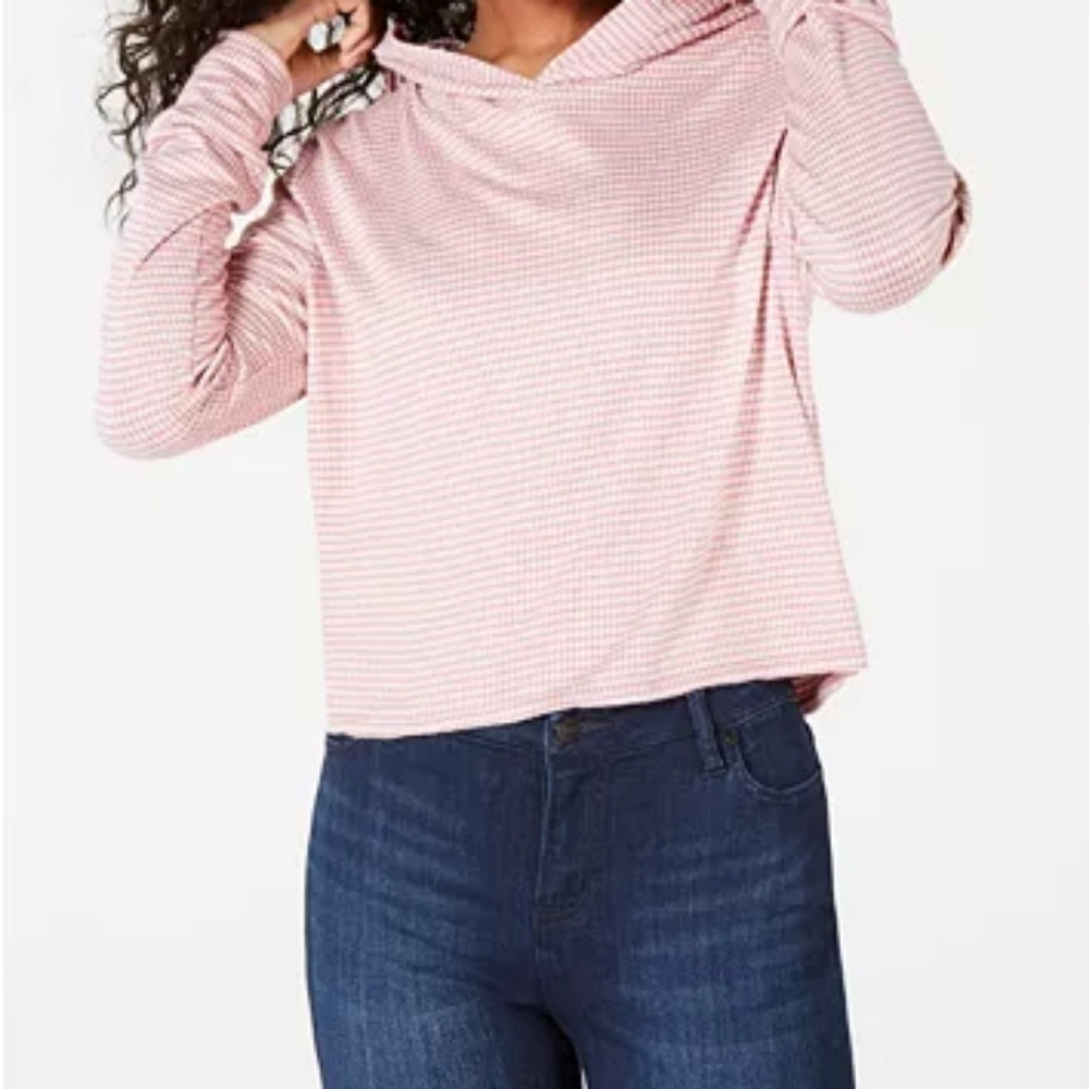 Gypsies & Moondust

Juniors' Cropped Gingham Hoodi